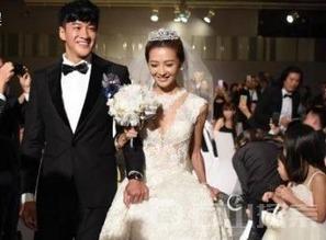 娱乐圈最新爆料结婚事件,当红明星甜蜜大婚，幸福时刻引粉丝热议  第1张